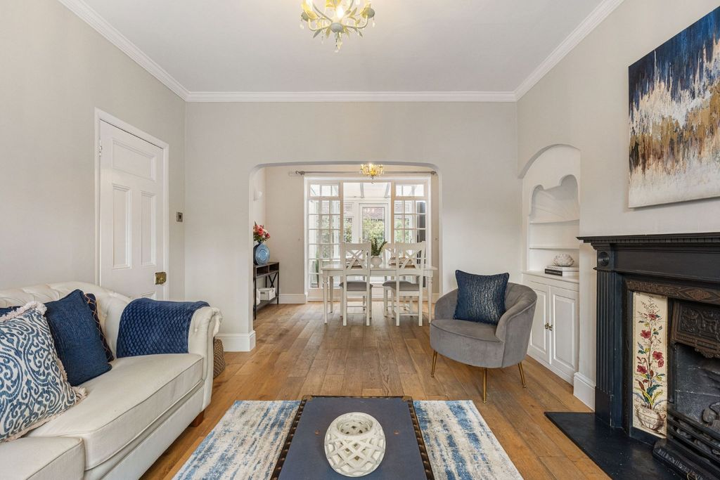 Property photo 2 of 14 4846712