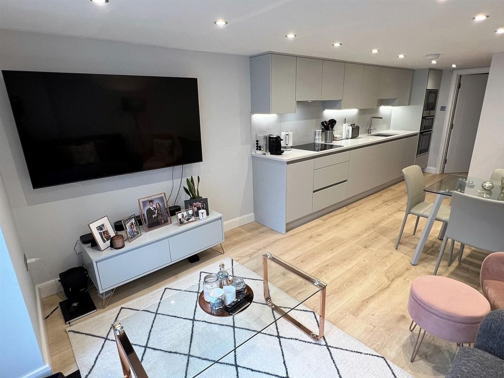 Property photo 1 of 26