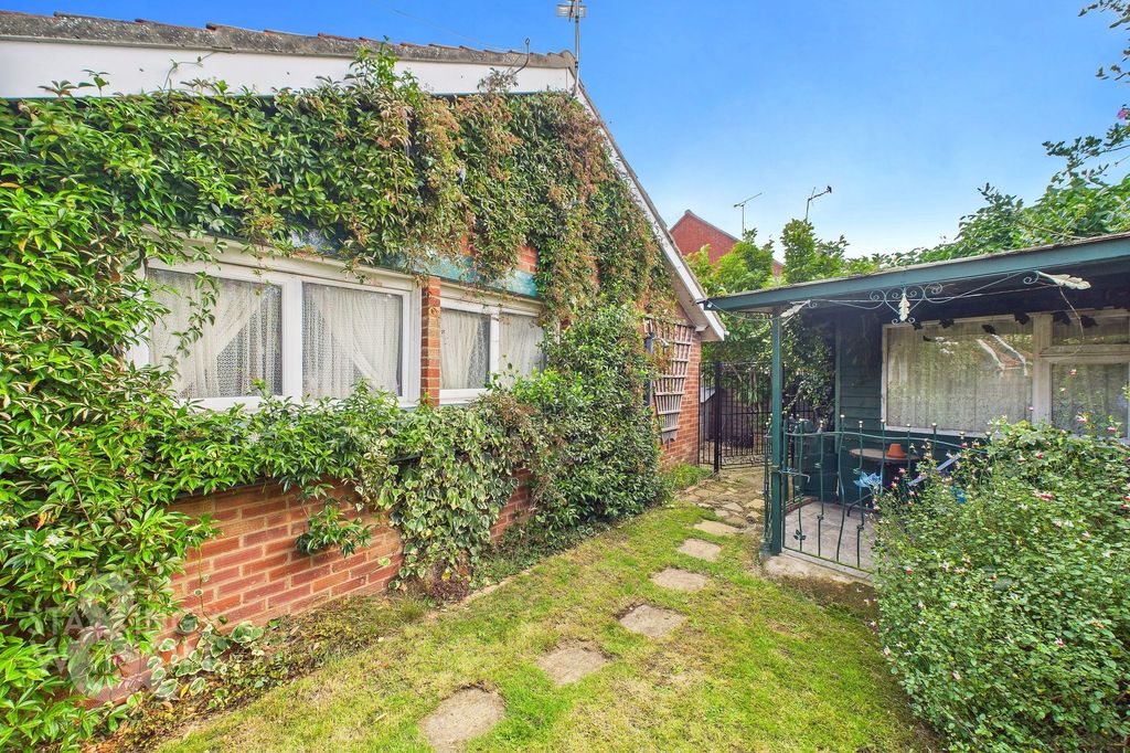 Property photo 1 of 22