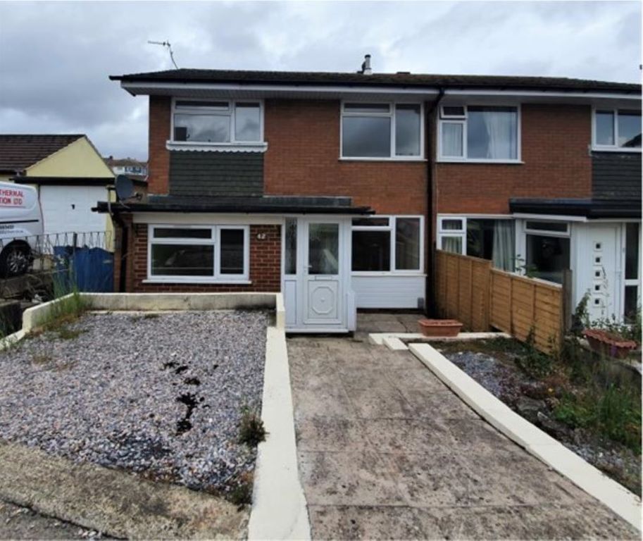 Property photo 2 of 18