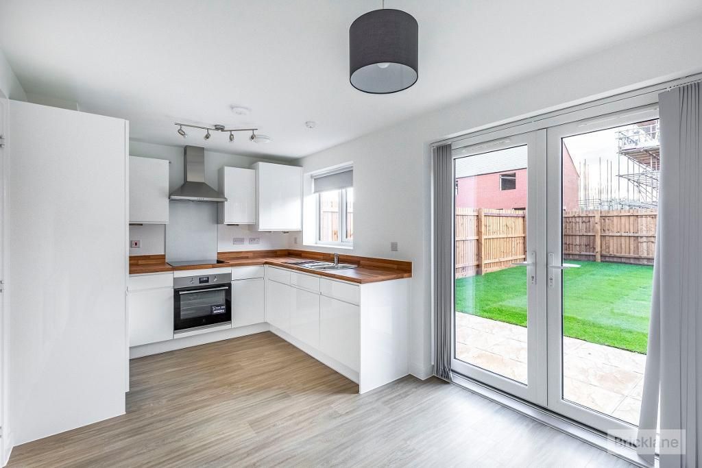 Property photo 2 of 15 Kitchen