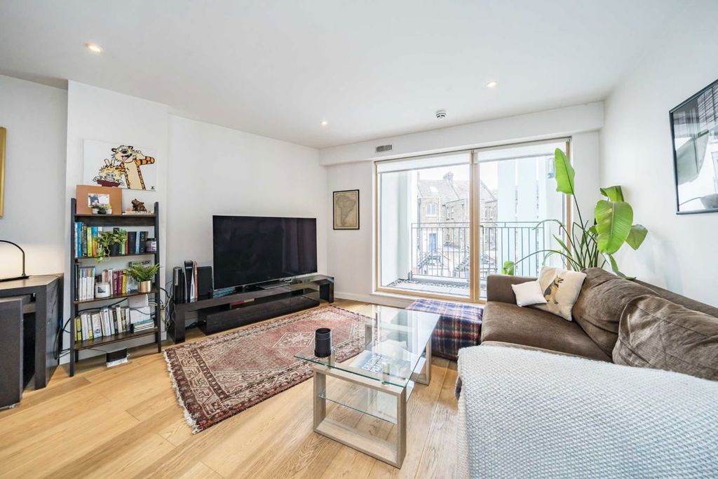 Property photo 1 of 8
