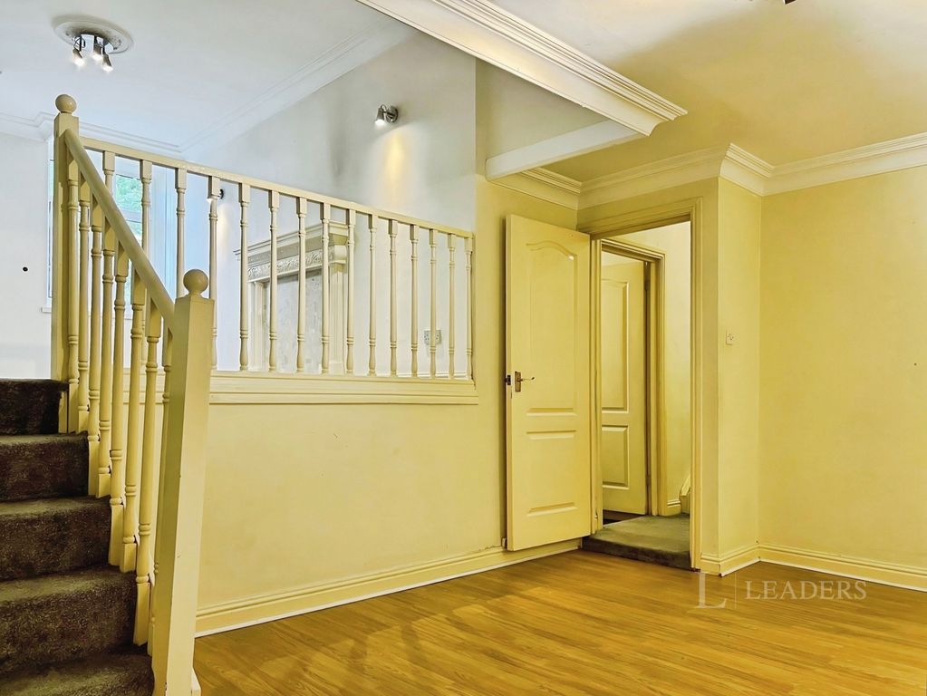 Property photo 3 of 14 Pbox-Img.Jpg