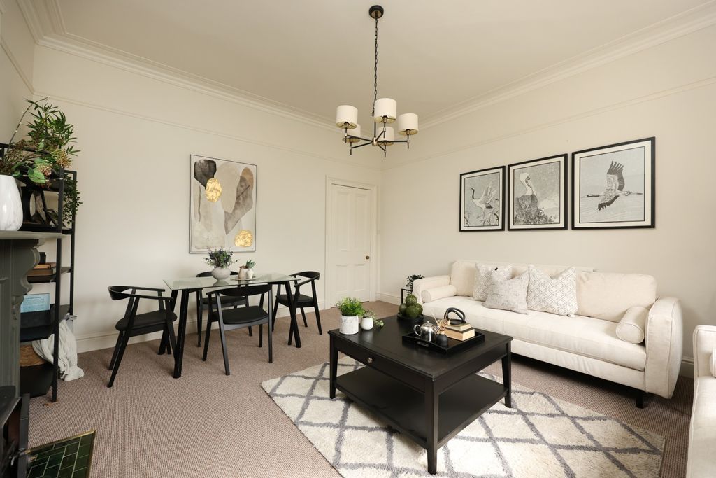 Property photo 3 of 10 Sitting Room