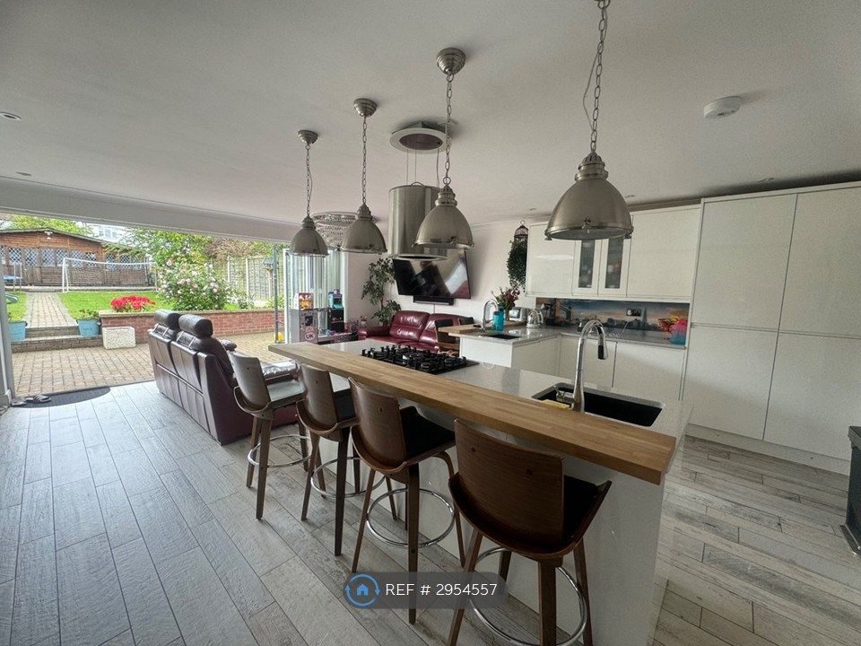 Property photo 1 of 27