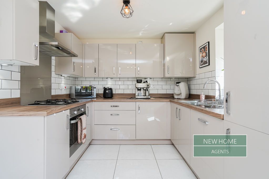 Property photo 3 of 26 Photo 12