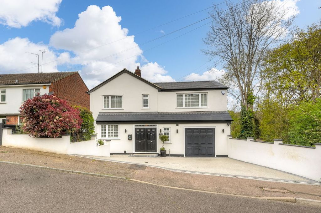 Property photo 1 of 35