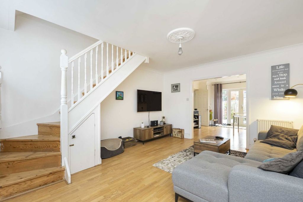 Property photo 2 of 5