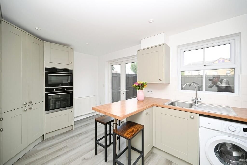 Property photo 3 of 22