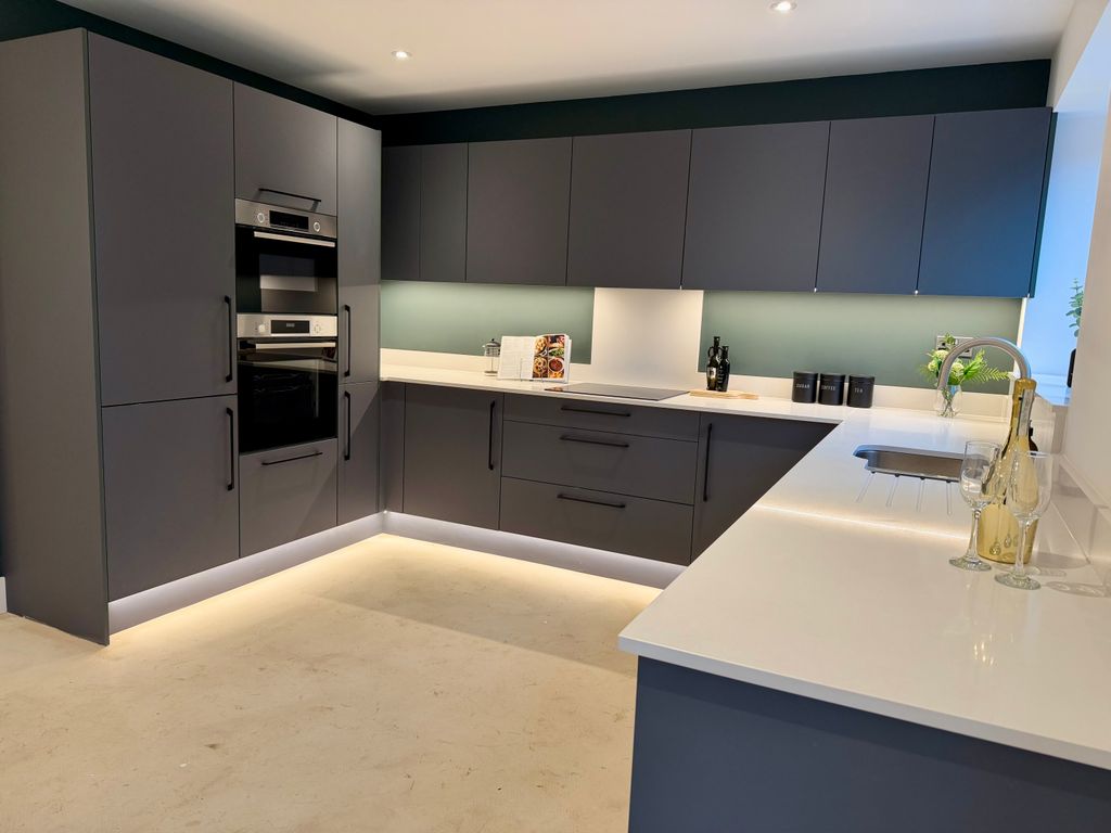 Property photo 3 of 13 Example Kitchen