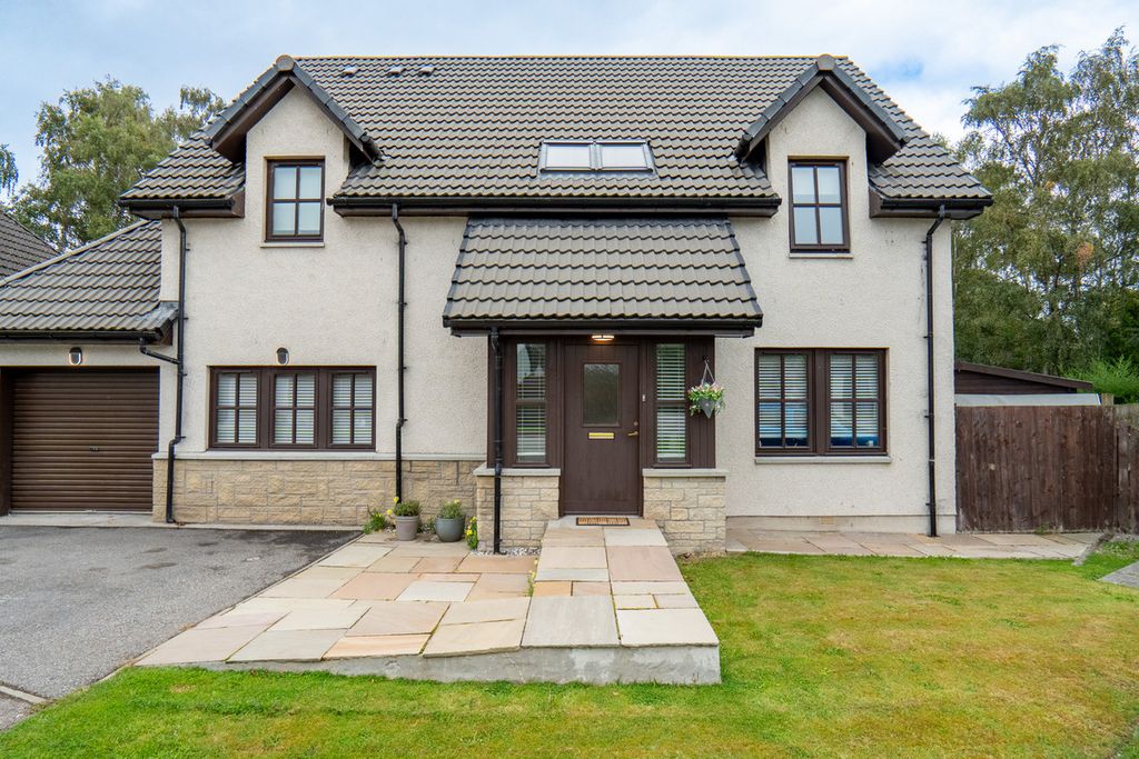Property photo 1 of 45