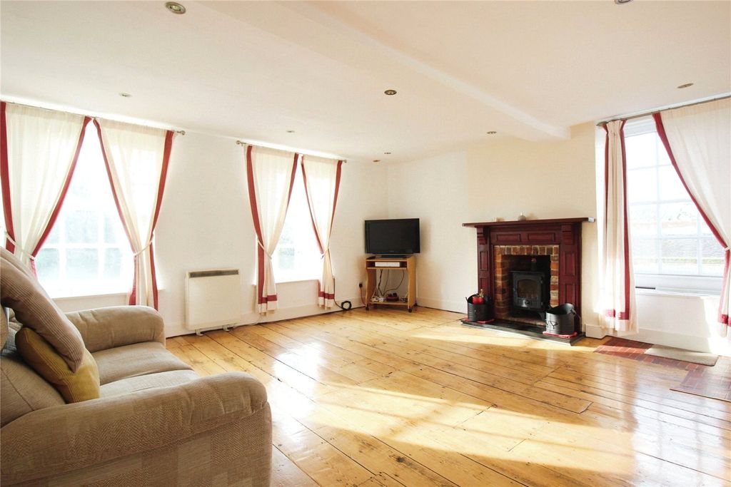Property photo 2 of 11 Picture No. 01