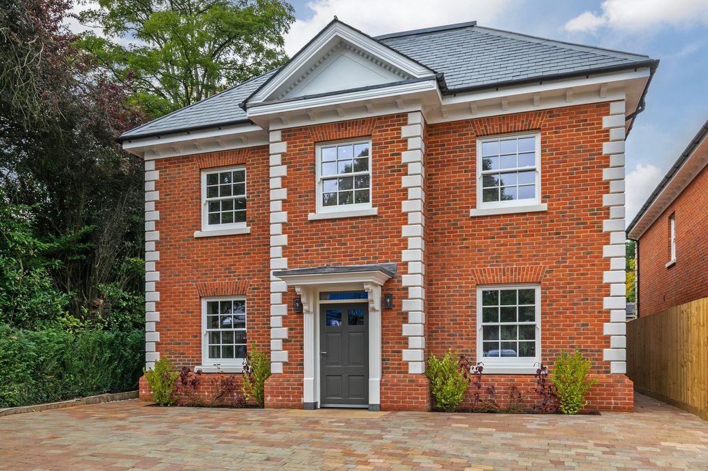 Property photo 1 of 20