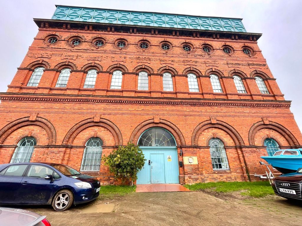 Property photo 1 of 8 Picture 1