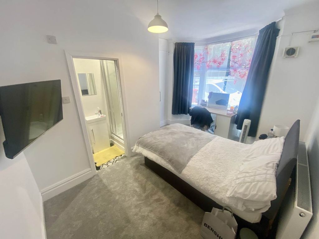 Property photo 1 of 11 Img_8850