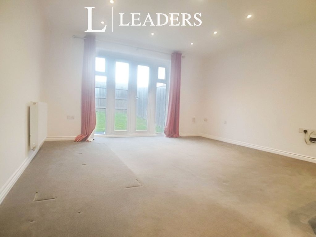 Property photo 3 of 11 3