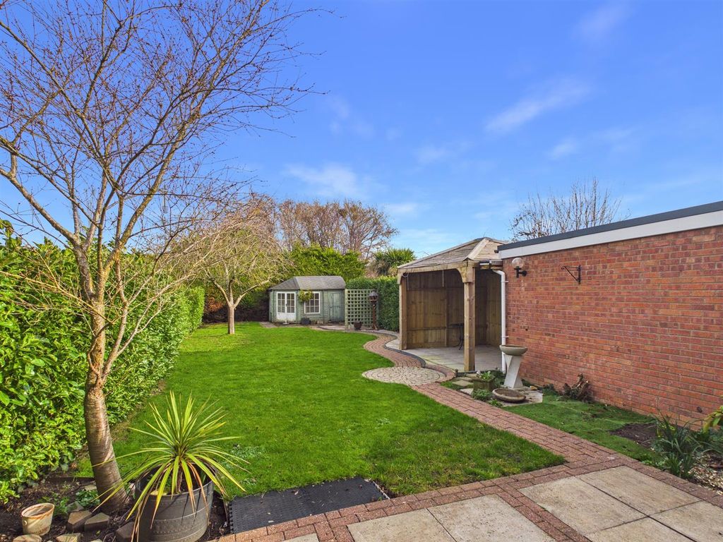 Property photo 3 of 21