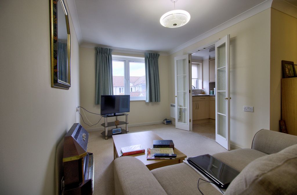 Property photo 2 of 14