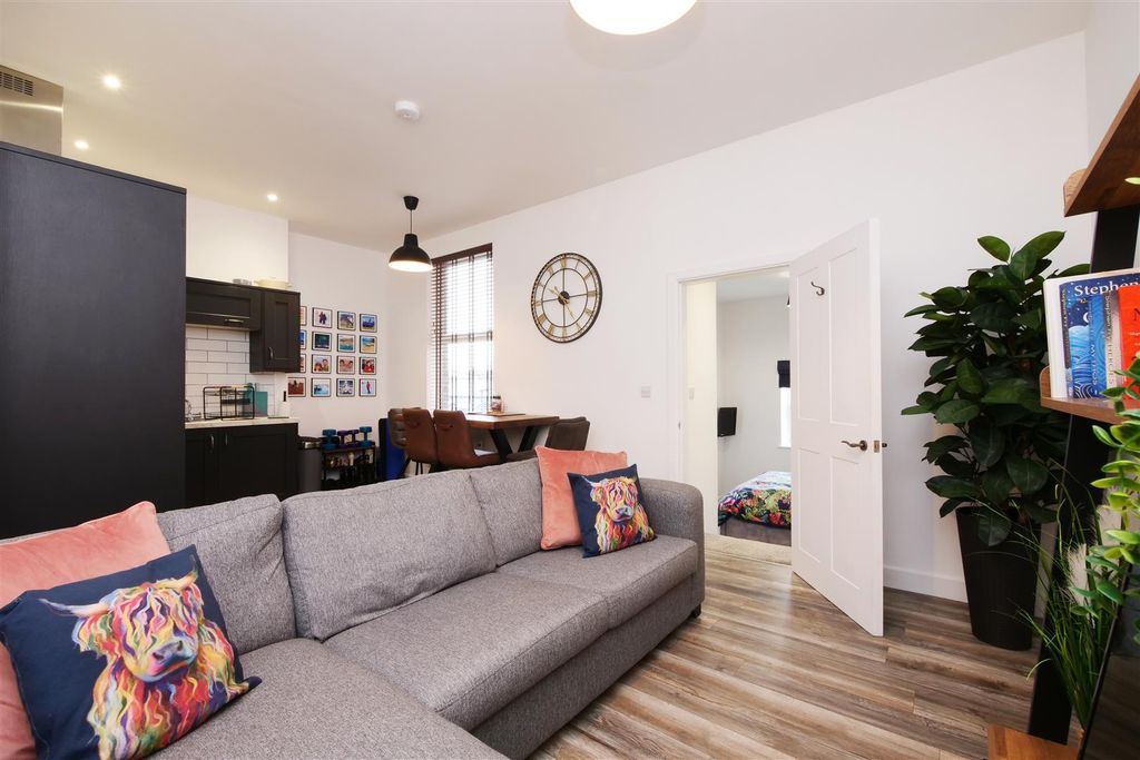 Property photo 3 of 14 Pnmb0038.Jpg