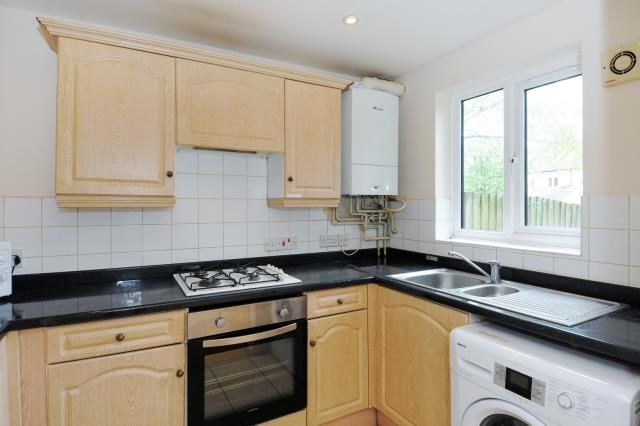 Property photo 2 of 9 Kitchen