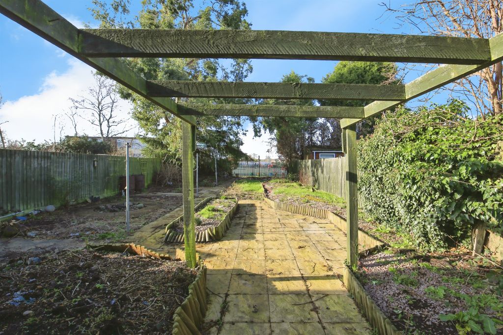 Property photo 2 of 20