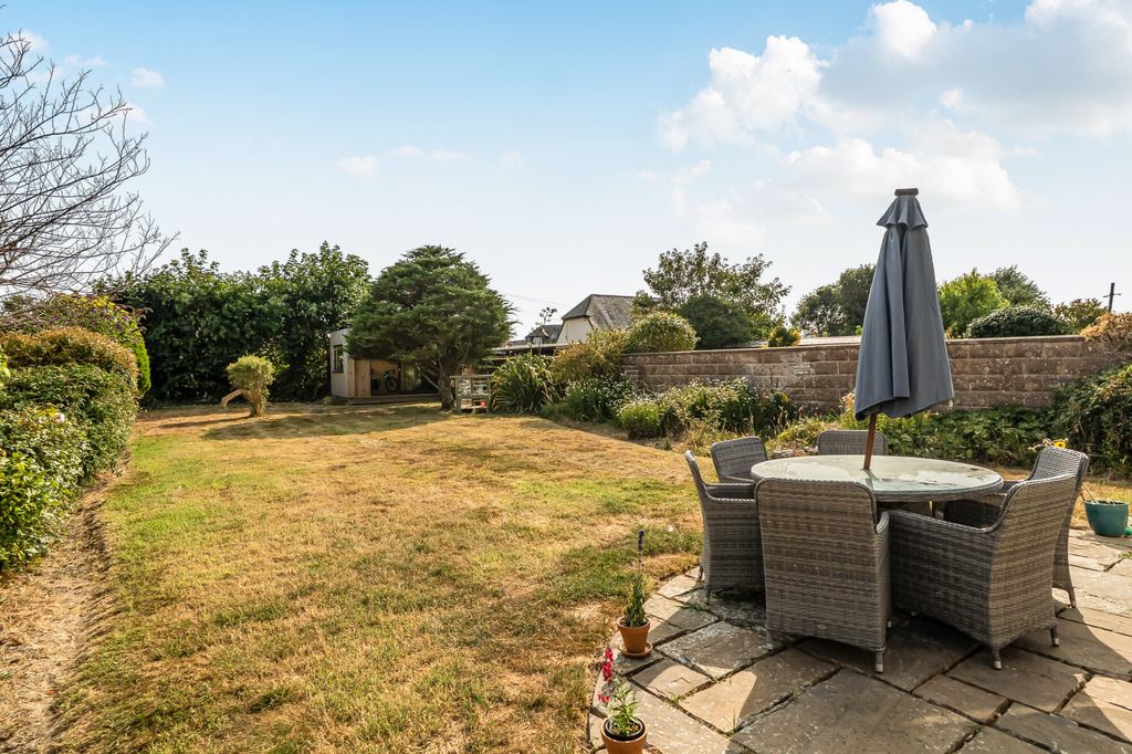 Property photo 2 of 14