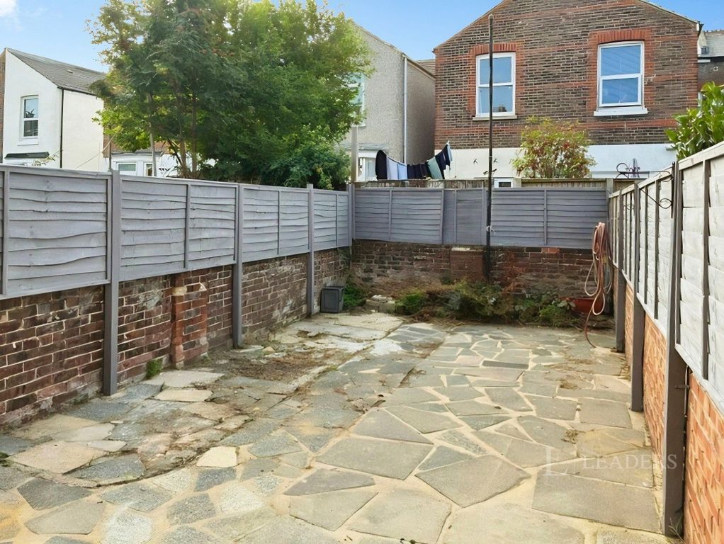Property photo 3 of 16 Pbox-Img.Jpeg