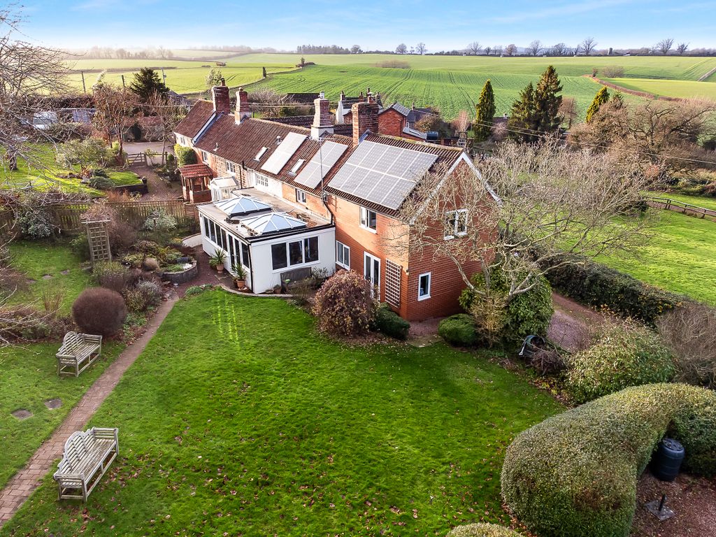 Property photo 1 of 20 The Lawns-9