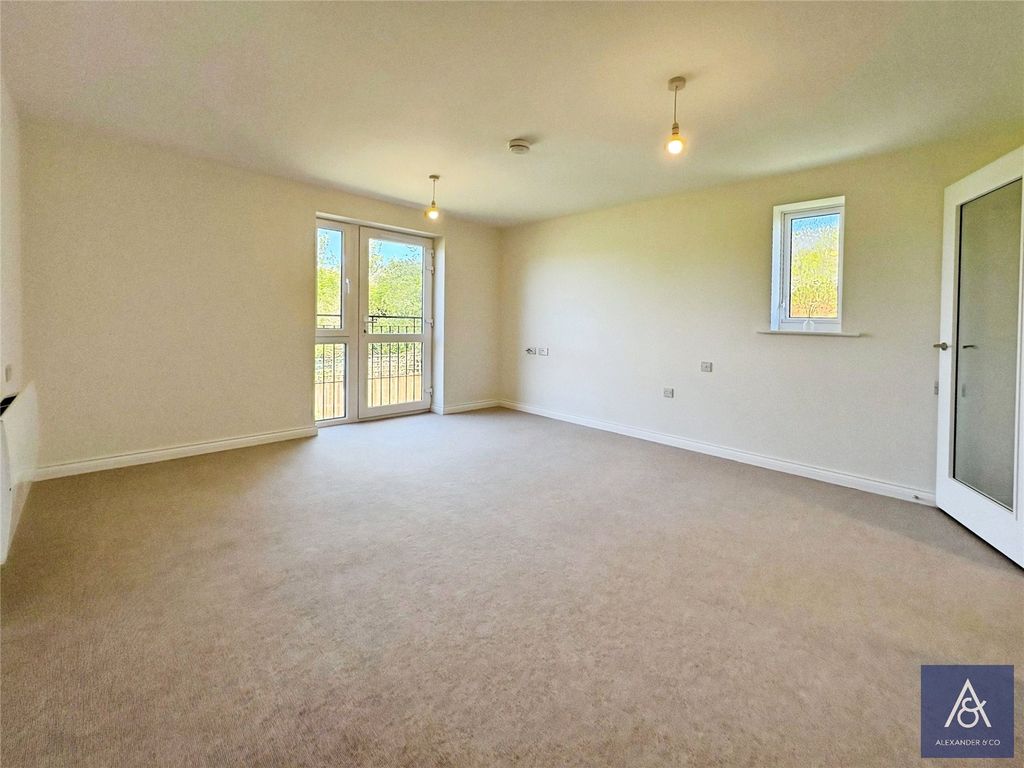 Property photo 2 of 20 Picture No. 22