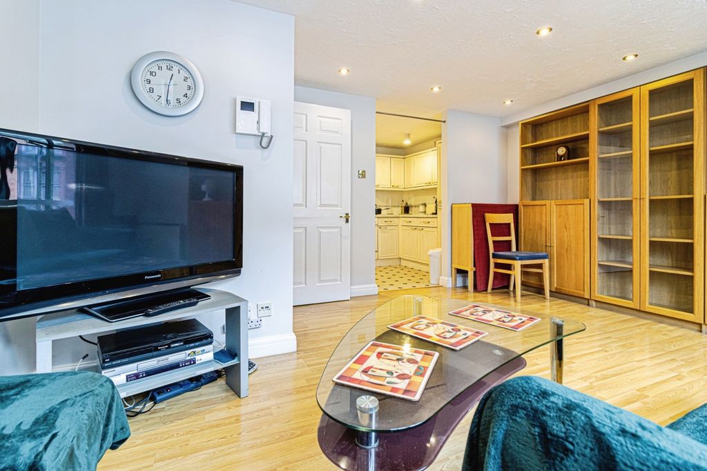 Property photo 3 of 11 Photo