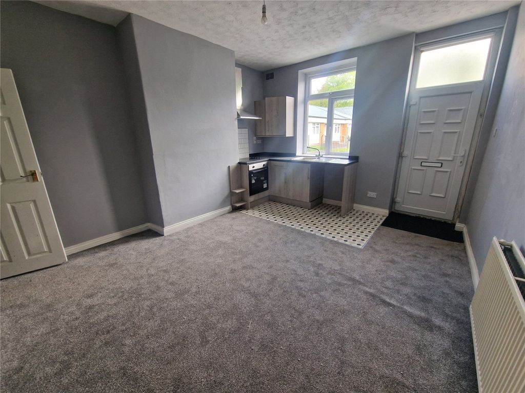 Property photo 2 of 12 Picture No. 05