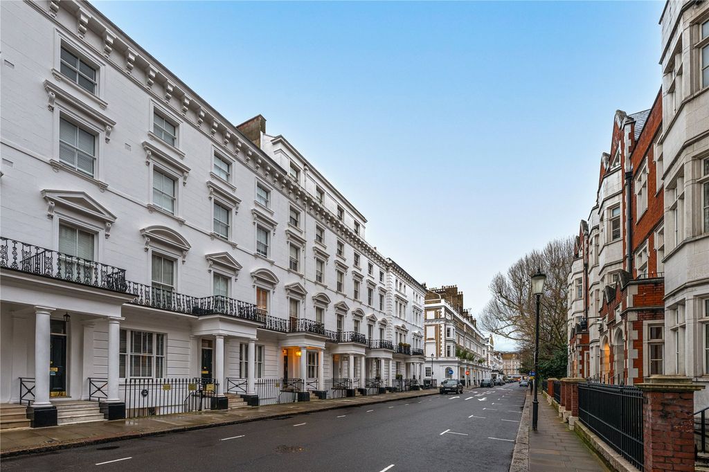 Property photo 3 of 8 Picture No. 12