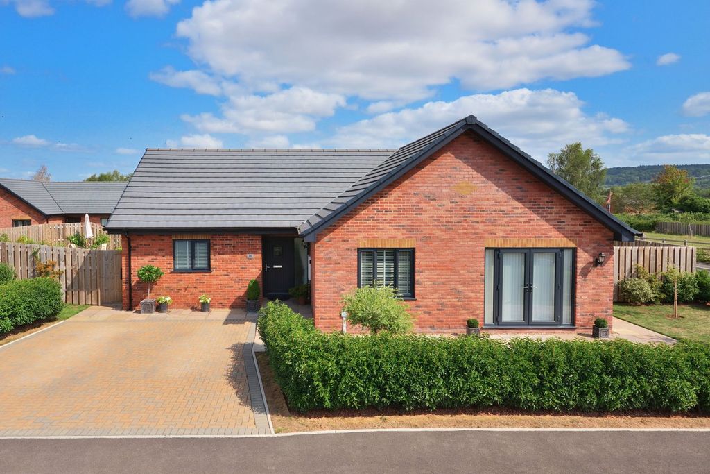 Property photo 1 of 29