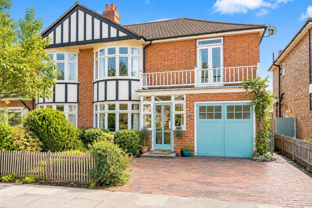 Property photo 1 of 17