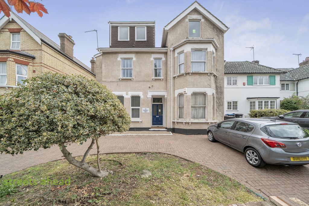 Property photo 1 of 14 68Cf7Fd3-3d73-49d...