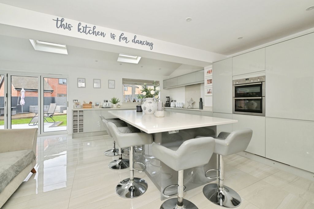 Property photo 3 of 18 Nz9_4232