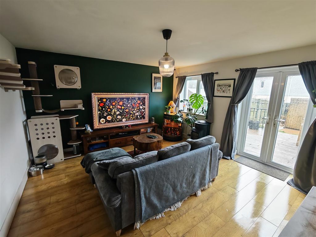 Property photo 2 of 18 Living Room 1.Jpg