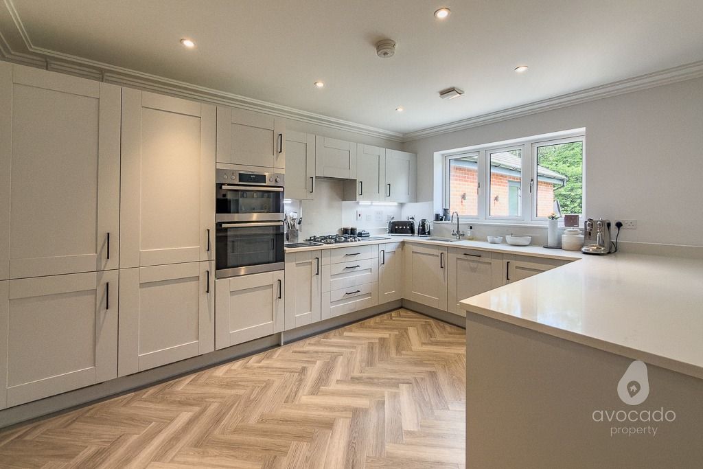 Property photo 2 of 26 5132274