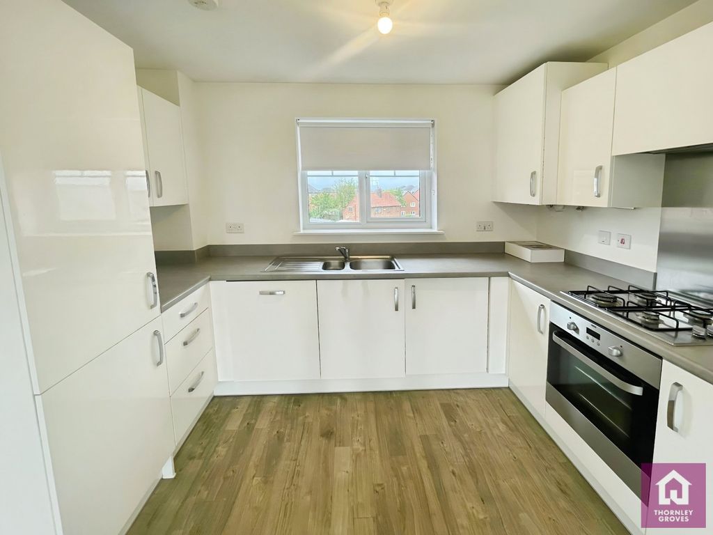 Property photo 2 of 12 Picture No. 11