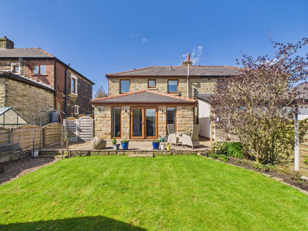 Property photo 1 of 28 Cam02093G0-Pr0084-Still029