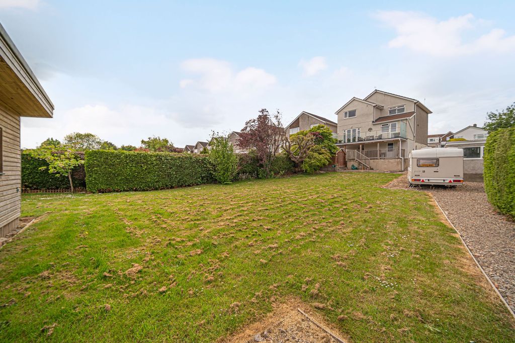 Property photo 3 of 52