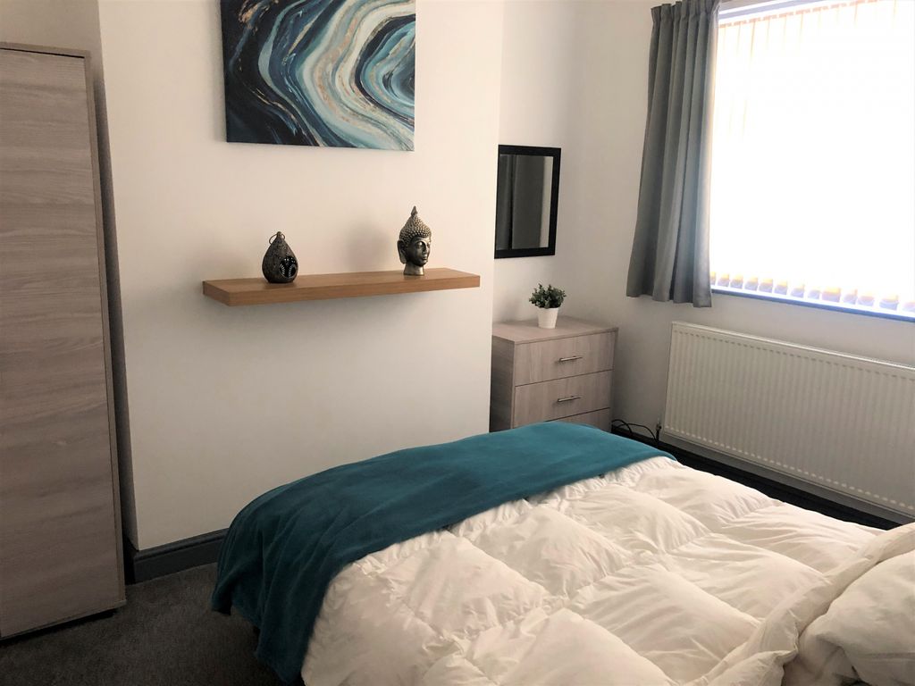 Property photo 1 of 6 Room To Rent Charles Street, Castleford Wf10