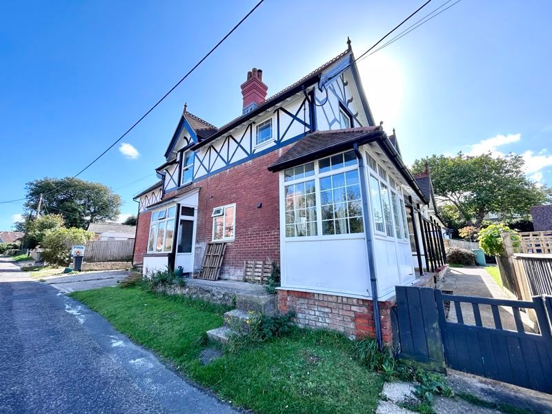 Property photo 2 of 10 Photo 1