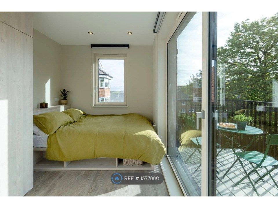 Property photo 1 of 10 En-Suite Room