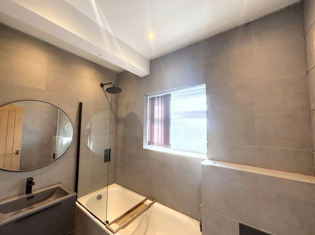 Property photo 2 of 15 Picture No. 37