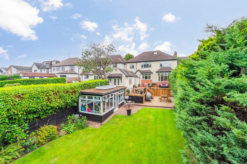Property photo 2 of 54