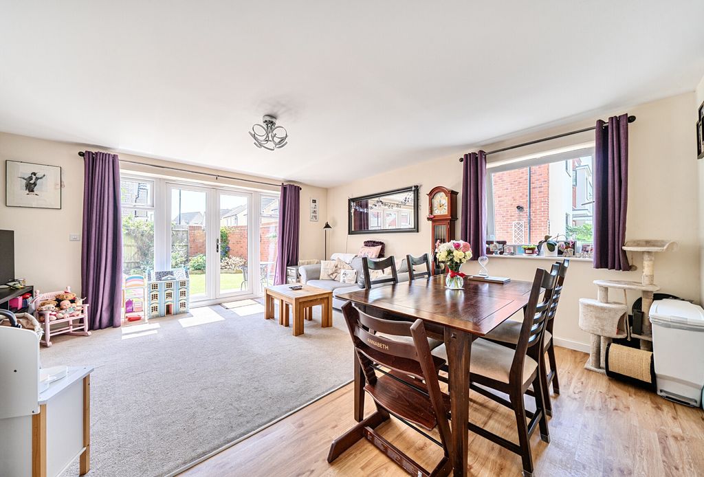 Property photo 3 of 22 1482514-11-6A3Bdc...