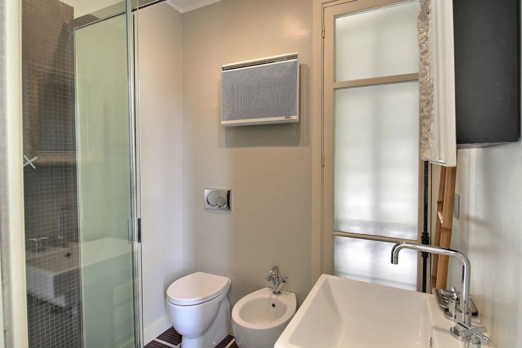 Property photo 1 of 30