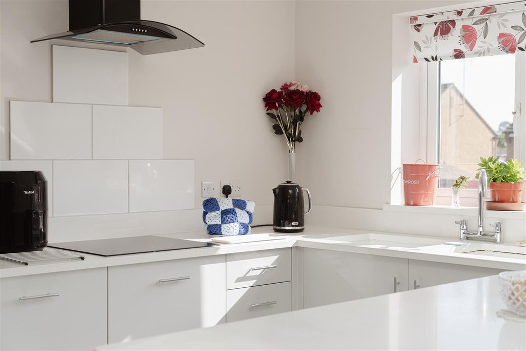 Property photo 3 of 21 8.Jpg