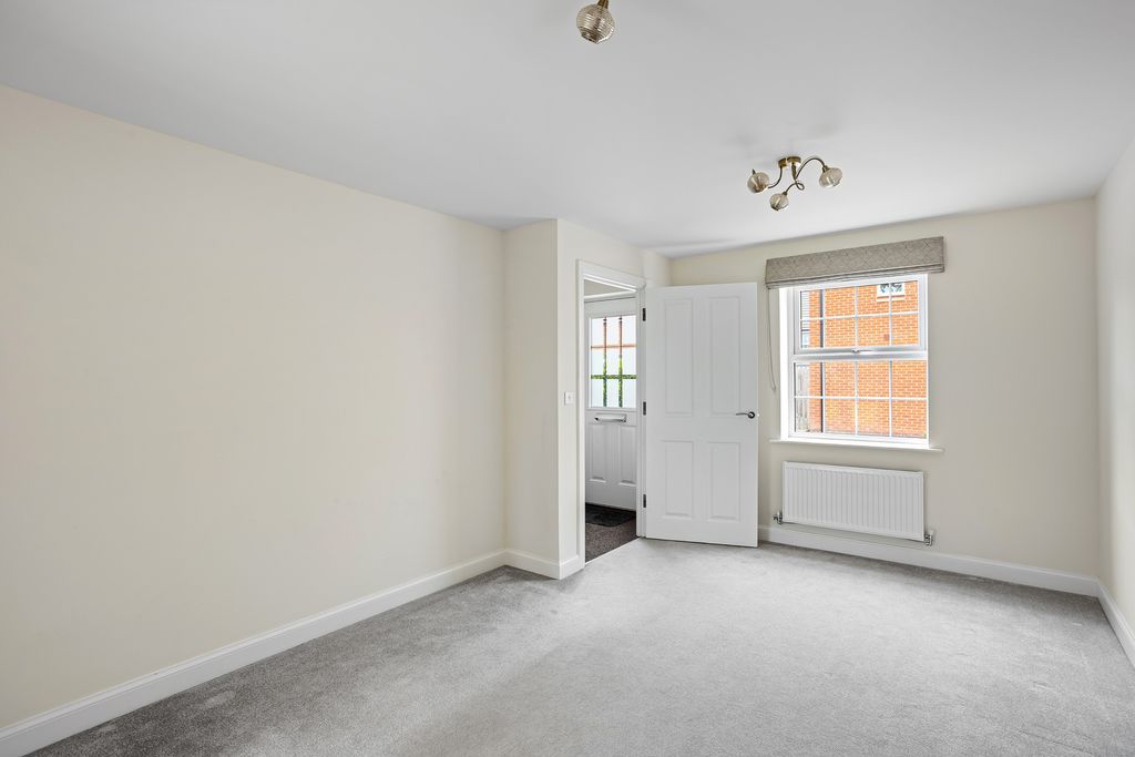 Property photo 3 of 19 Photo 14